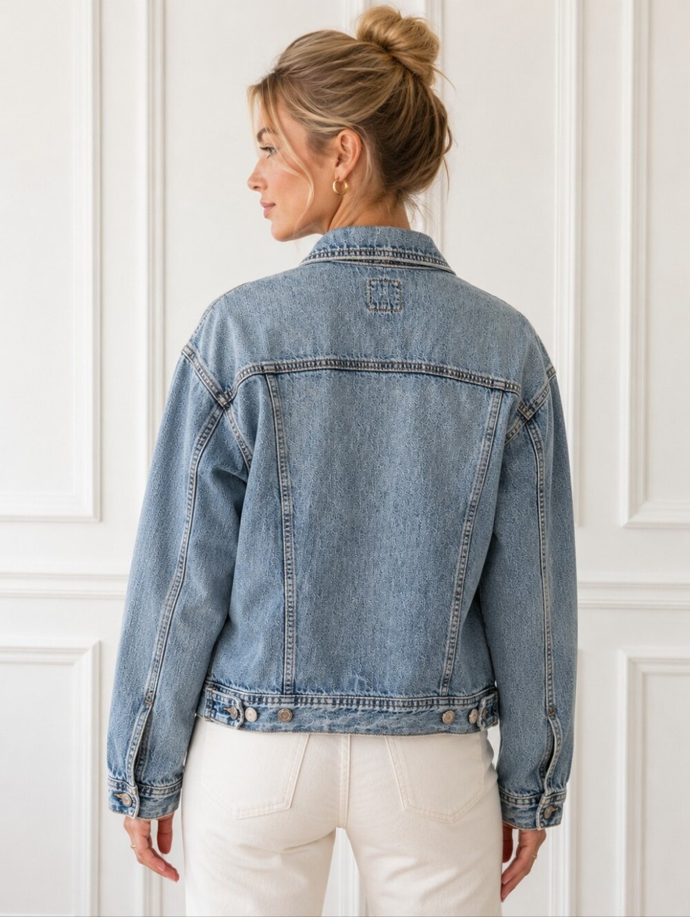 American Eagle Distressed Denim Jean Jacket Light Wash Size XS Oversized - Picture 2 of 11